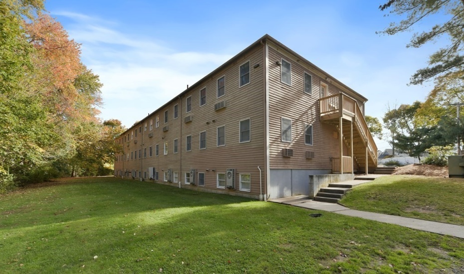 27 Glen St., Stoughton, Massachusetts 02072, ,Commercial Sale,FOR SALE / LEASE,Glen St.,73183064