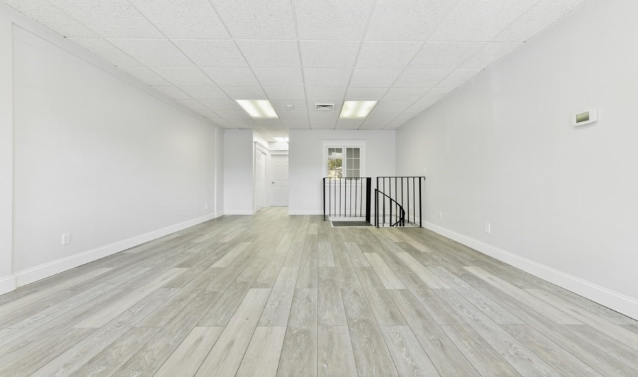 27 Glen St., Stoughton, Massachusetts 02072, ,Commercial Sale,FOR SALE / LEASE,Glen St.,73183064