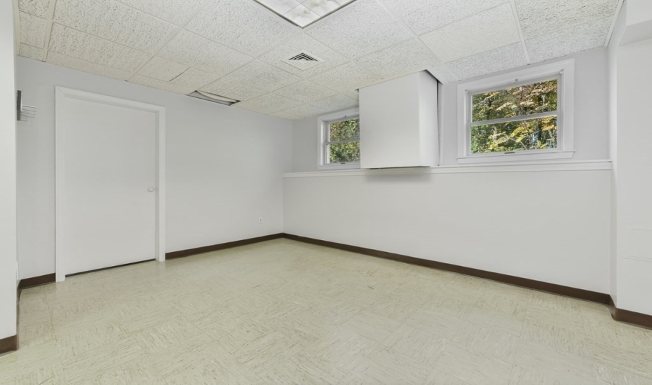 27 Glen St., Stoughton, Massachusetts 02072, ,Commercial Sale,FOR SALE / LEASE,Glen St.,73183064